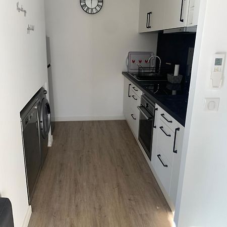Duplex Au Coeur Du Village De Кассі Екстер'єр фото